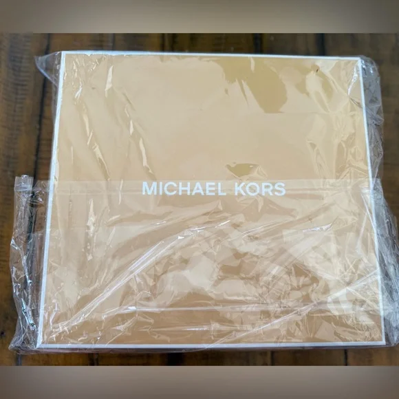 Michael Kors Oxblood Rouge Sombre Set - Picture 8 of 9